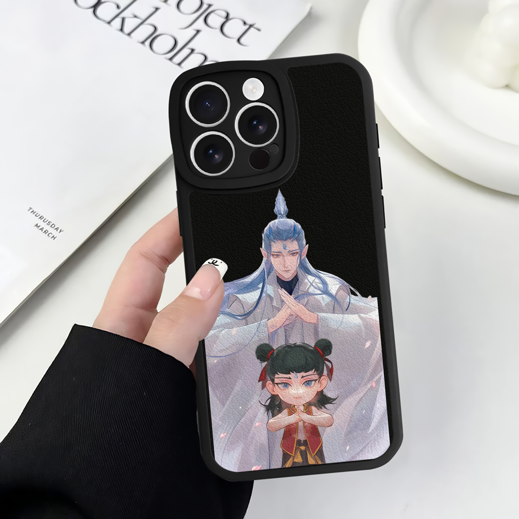 （画像用） Ne Zha 2 ナタ 魔童の大暴れ 【iPhone 16シリーズ対応】シリコンスマホケース（レザー調） 材質：シリコン